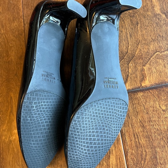 Stuart Weitzman Black Patent Women’s Shoes - Picture 2 of 4